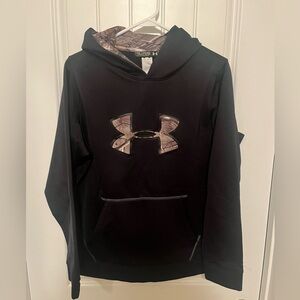 Kids Under Armour hoodie size Yourh XL